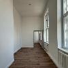 Schlafzimmer mit Blick in Wohnbereich